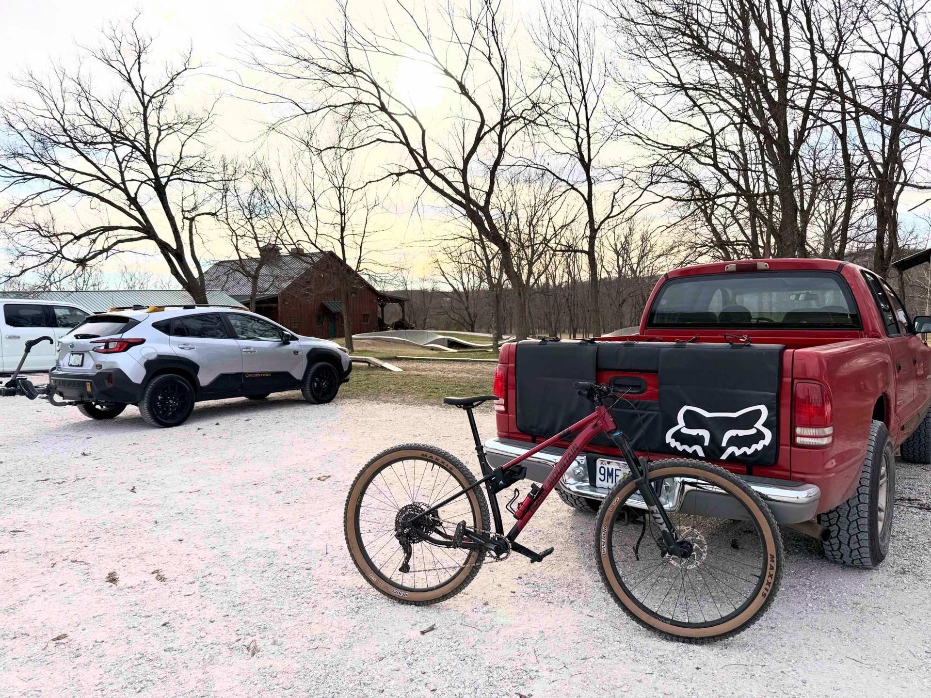 I like to ride bikes